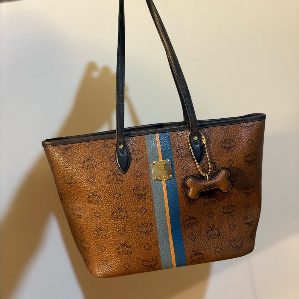MCM Cognac Visetos Tote Bag - Picture 2 of 11